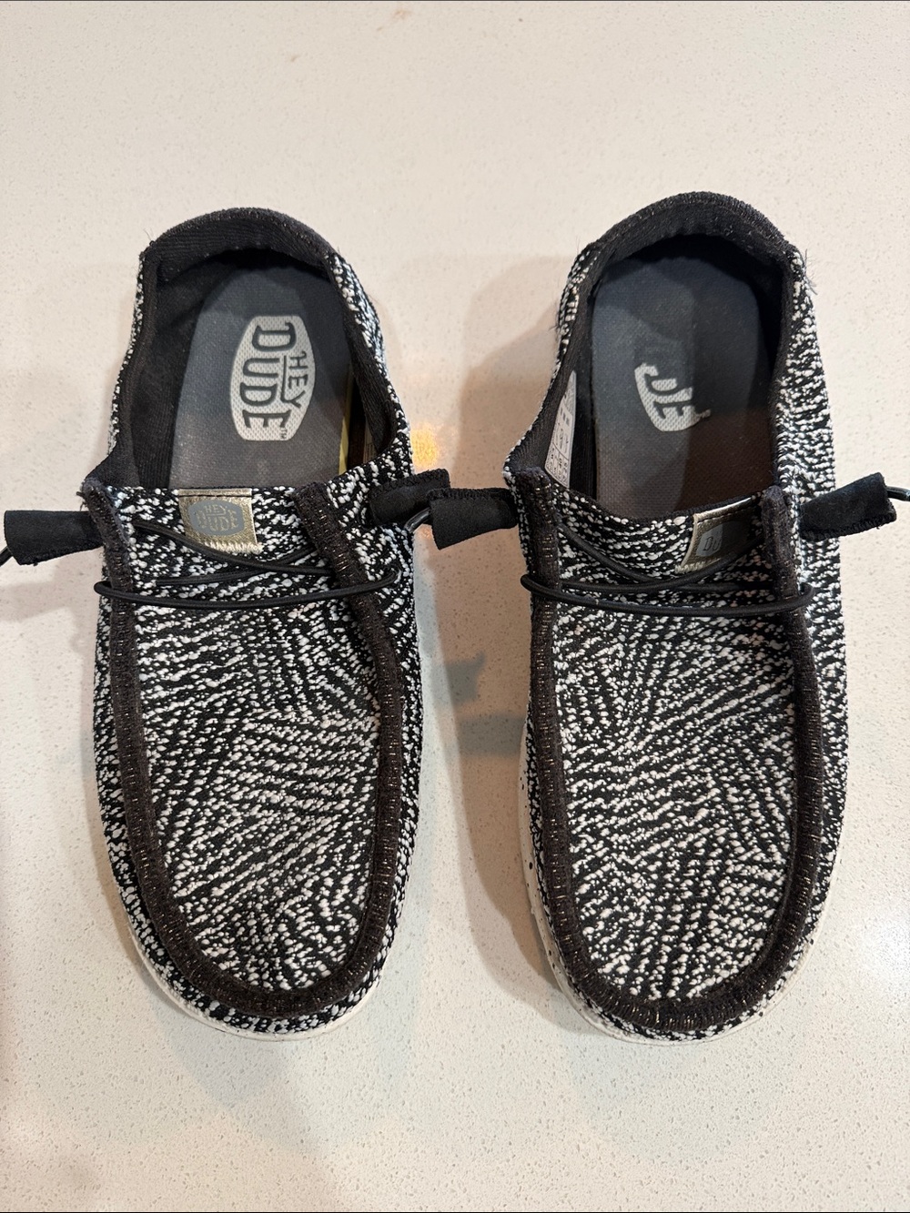 Hey Dude Women’s Wendy Slip-On Woven Zig Zag Shoes Size 9